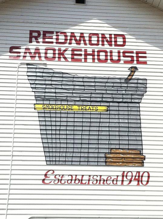 Powell Butte旅游景点-Redmond Lockers and Custom Meats