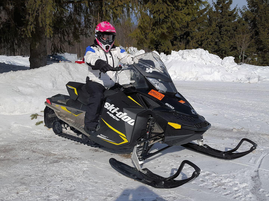 Munising Snowmobile Rentals-缪尼辛必去景点