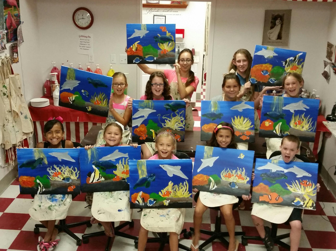 Pinedale旅游景点-The Artist In Me