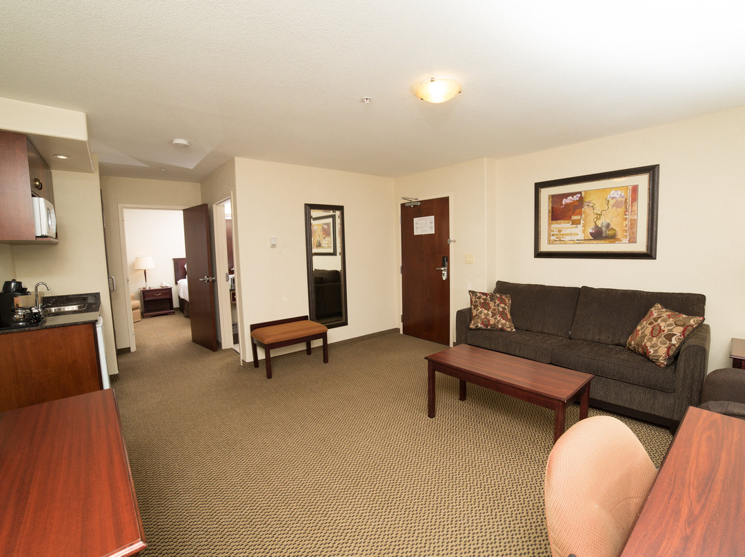 Holiday Inn & Suites Lloydminster By IHG主图