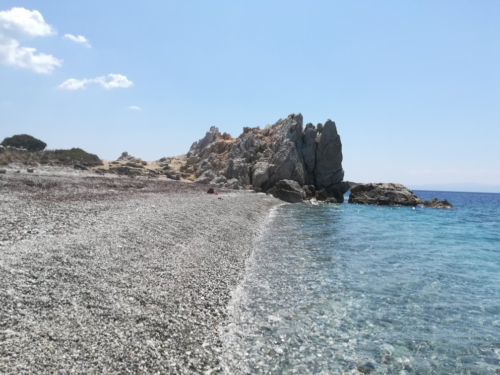 Armenopetra Beach景点图片