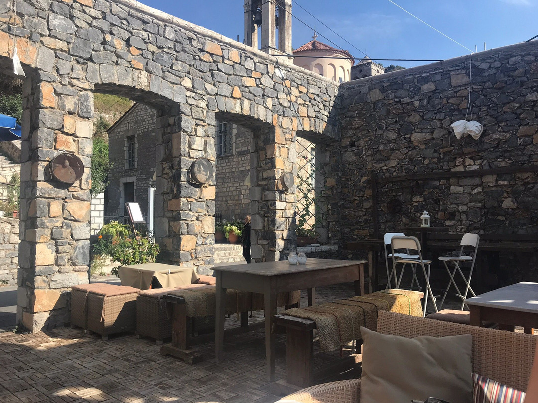 Agnantio Studios & Suites主图