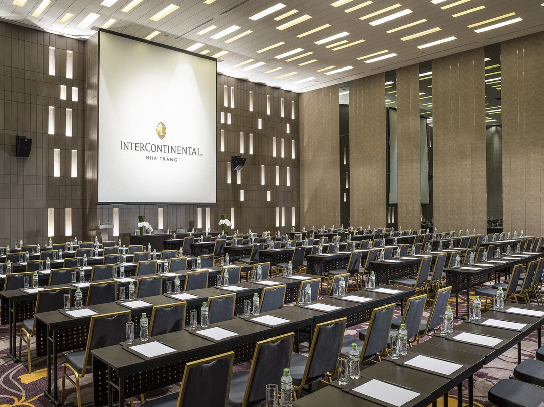 芽庄洲际酒店主图