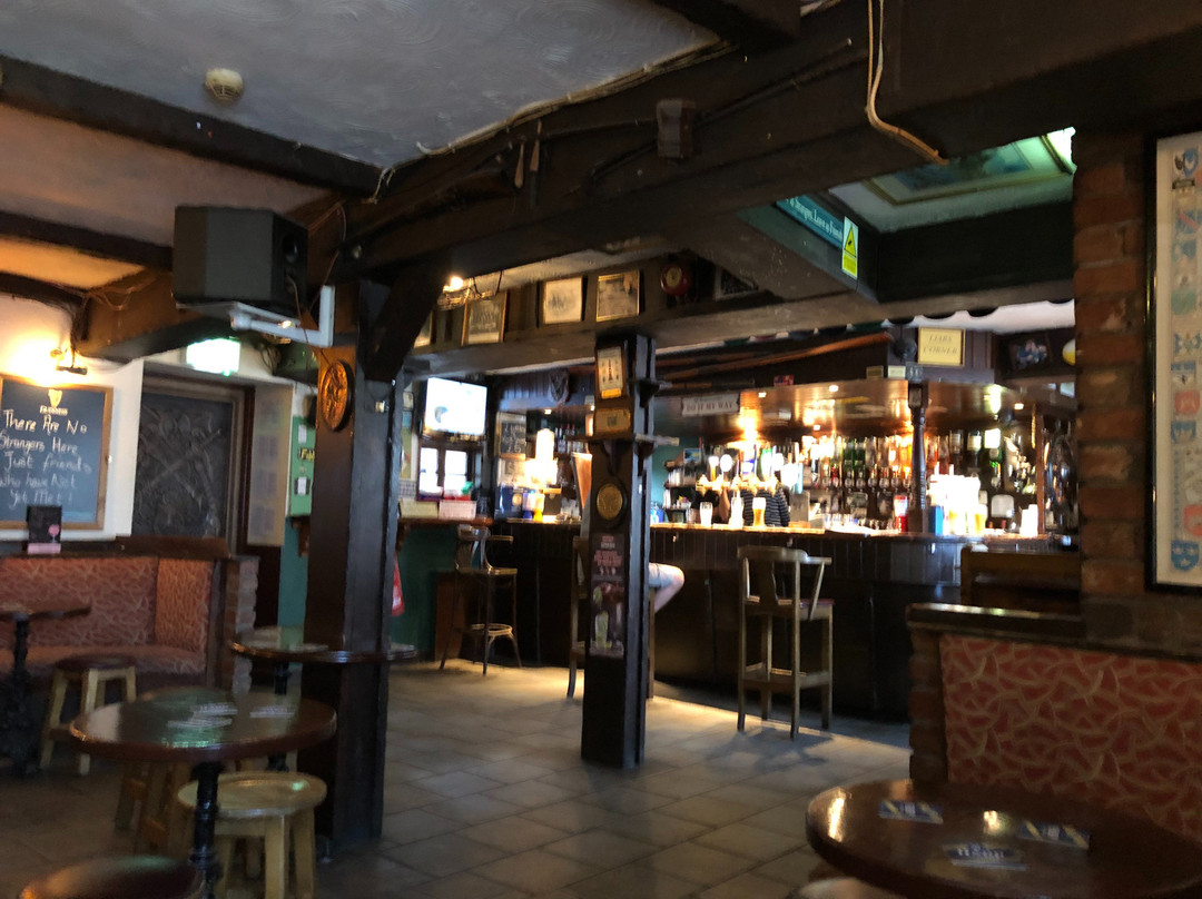 Fiddler's Green Bar and B&B主图