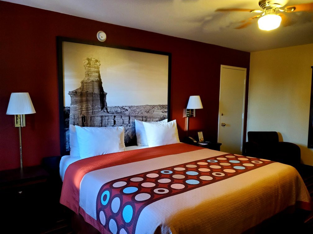 特姆普速8酒店主图