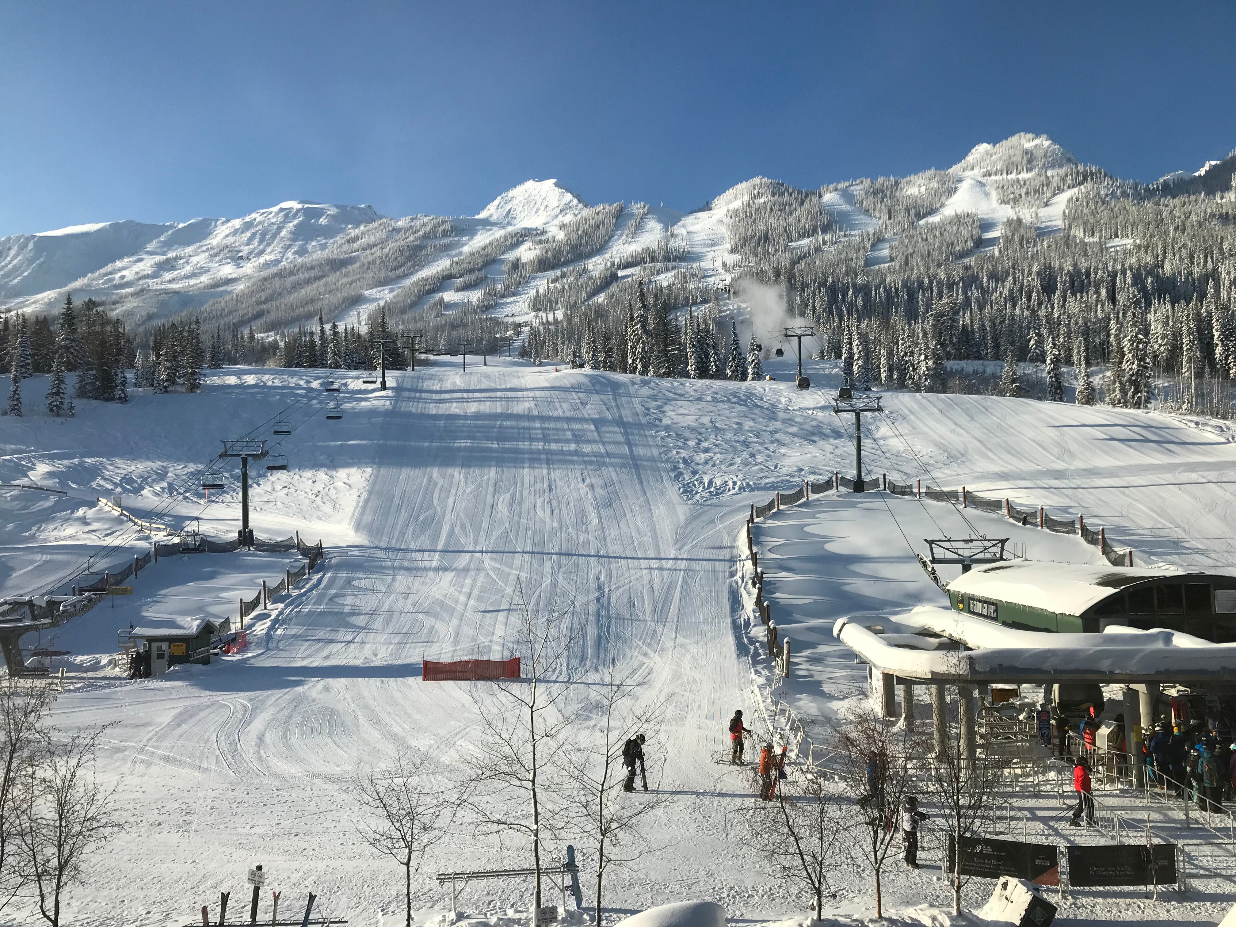 Glacier Mountaineer Lodge-酒店景观