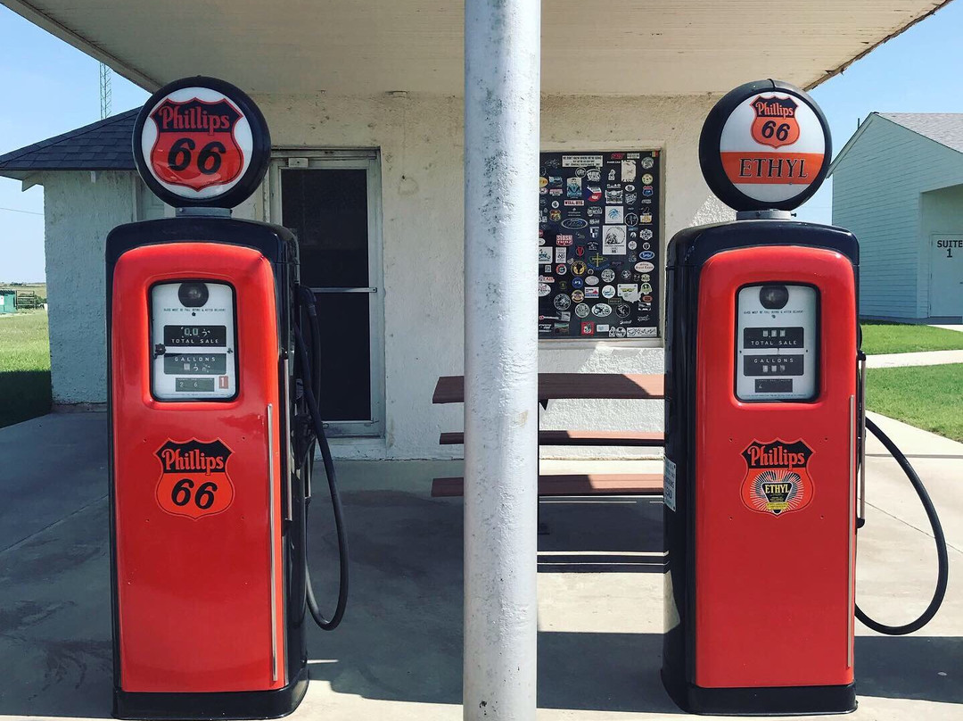 Lucille's Historic HIghway Gas Station景点图片