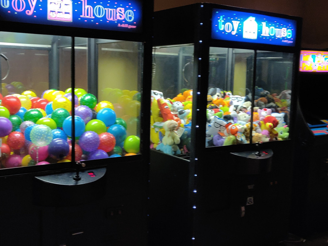 Embassy Suites by Hilton Tampa USF Near Busch Gardens主图