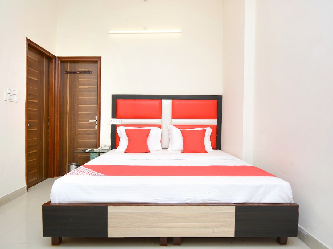 OYO 22993 Hotel Ozas Grand