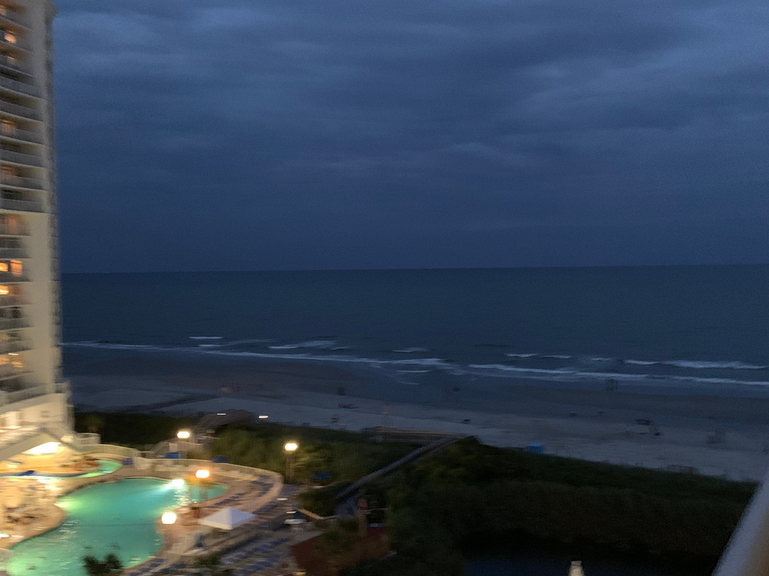 海滨度假酒店主图