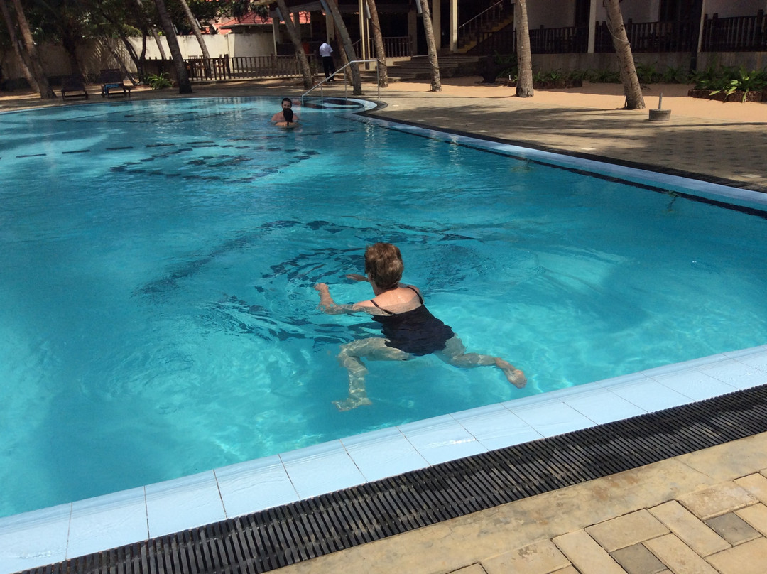 Whispering Palms Hotel主图