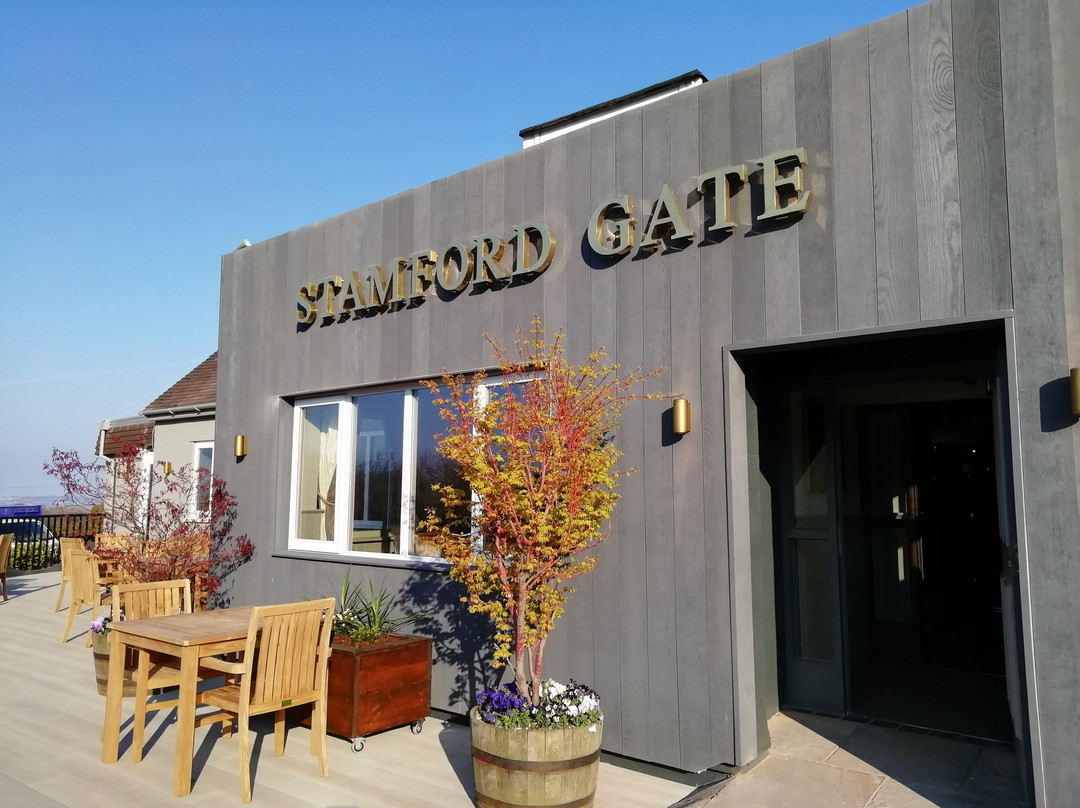 Stamford Gate Hotel主图