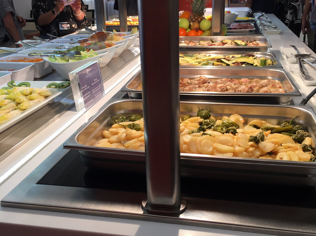 格拉纳达宫殿酒店主图