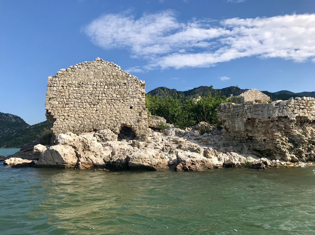 Grmozhur Fortress-Godinje必去景点
