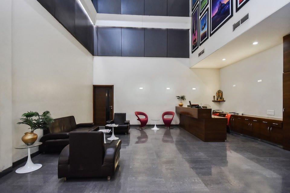 Hotel The Sky Court主图