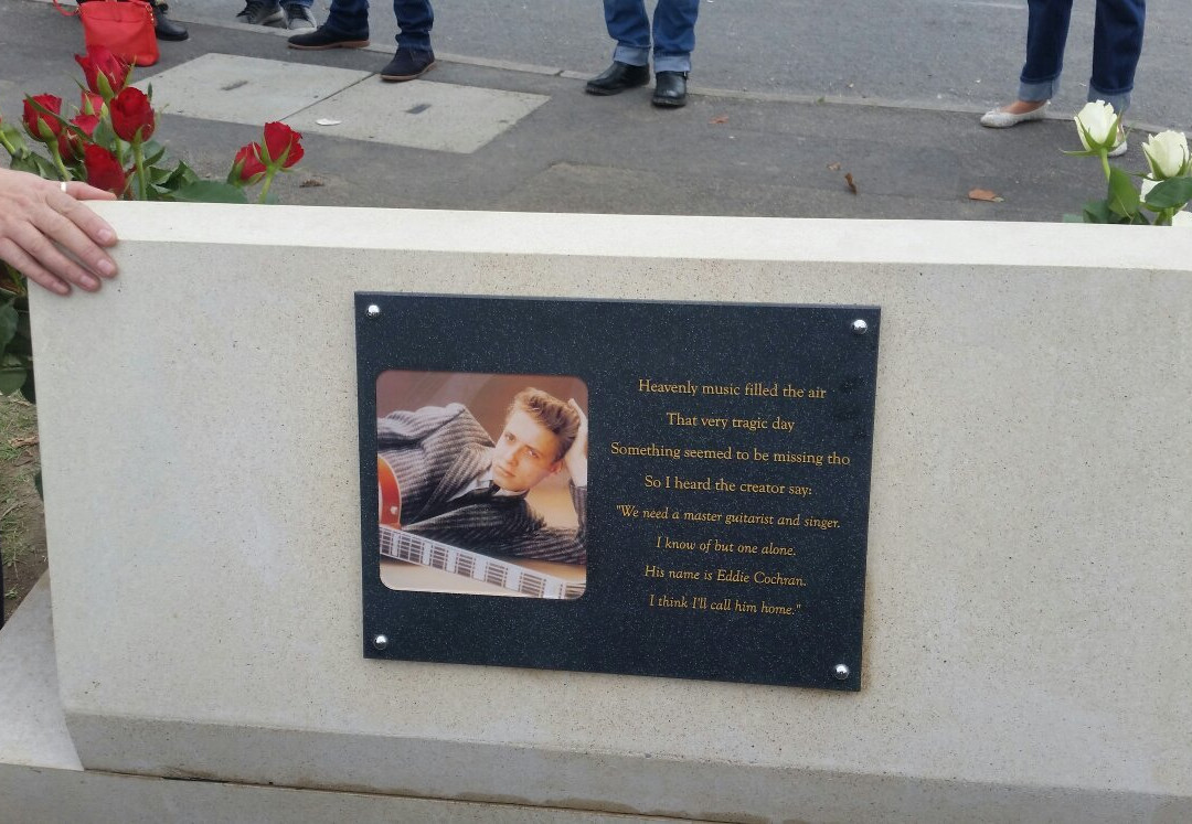 Eddie Cochran Memorial-切本哈姆必去景点