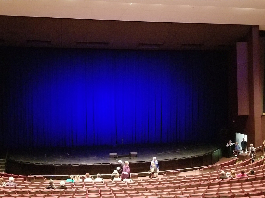 The Richard and Karen Carpenter Performing Arts Center-长滩必去景点