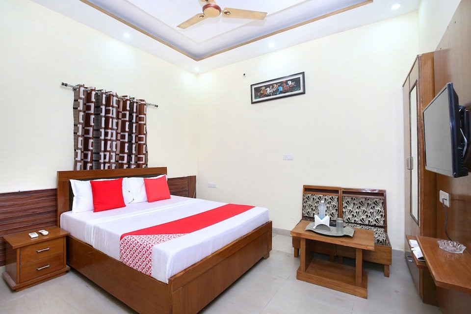 OYO Flagship Hotel Amarpali