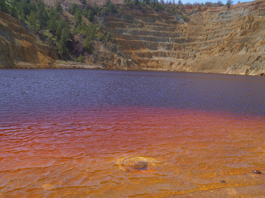 The Red Lake of Mitsero景点图片