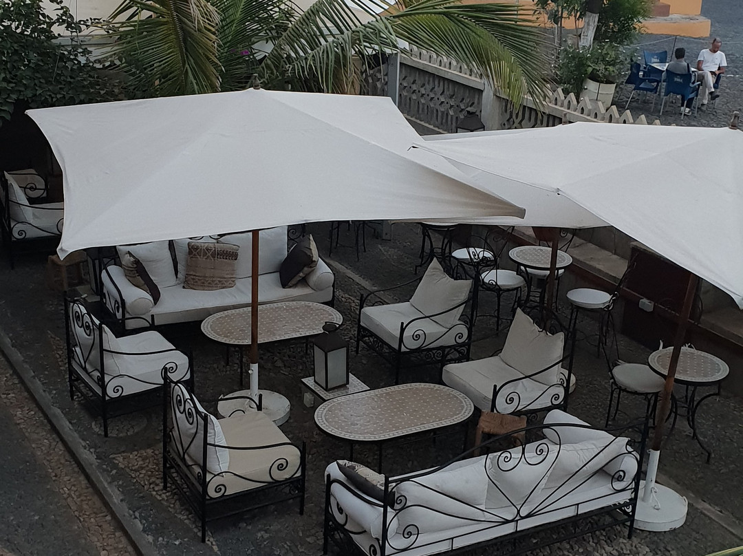 Colonial House Bed and Breakfast主图