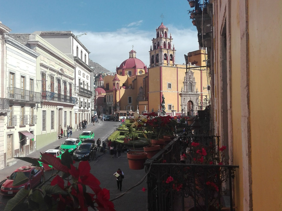 拉卡索纳唐卢卡斯酒店主图