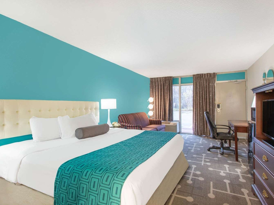 Howard Johnson by Wyndham Albany主图