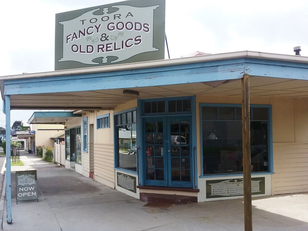Toora Fancy Goods & Old Relics-Toora必去景点