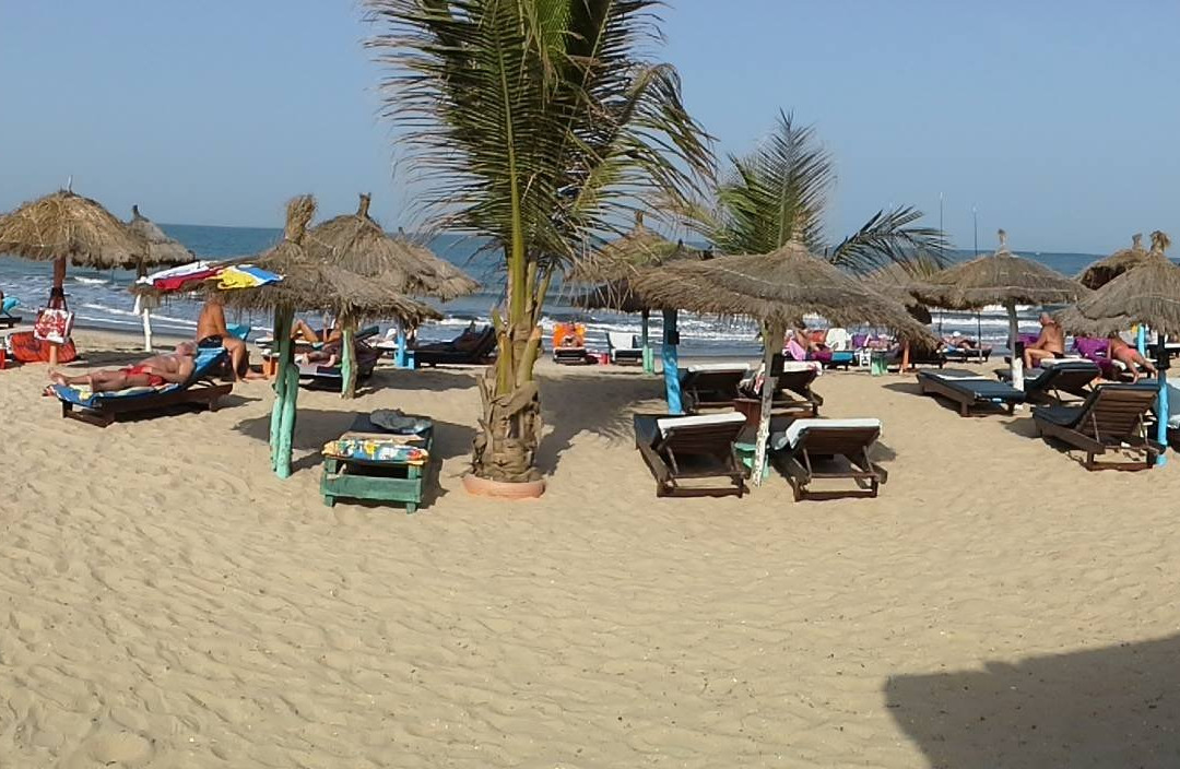 Bungalow Beach Hotel主图