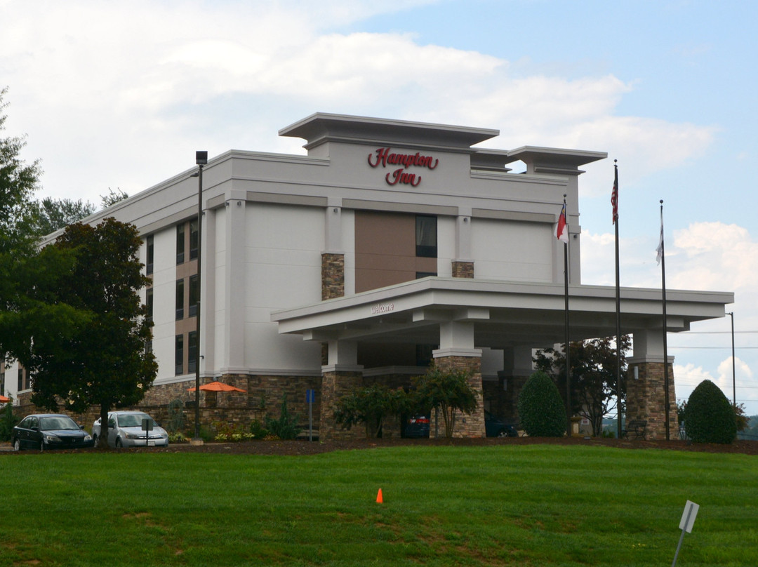 威尔克斯伯纳希尔顿恒庭酒店主图