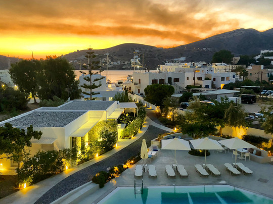 Relux Ios Hotel主图