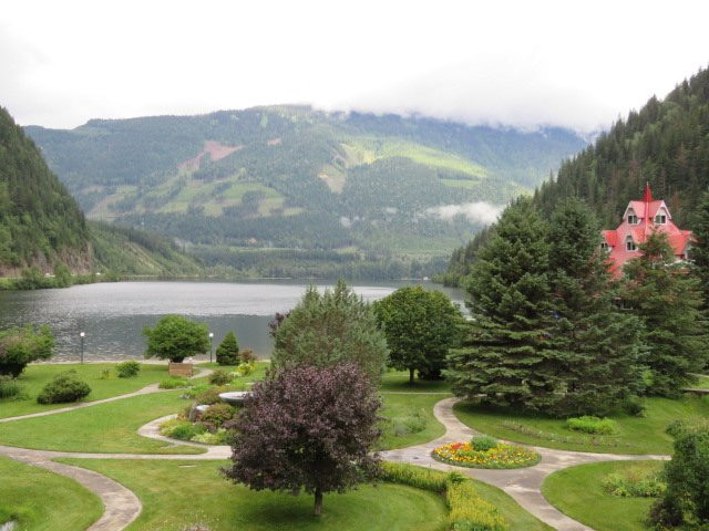 Three Valley Lake Chateau & Ghost Town主图