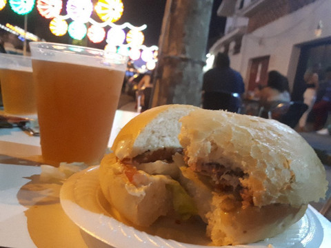 Pub Kiss-阿尔赫西拉斯必去景点