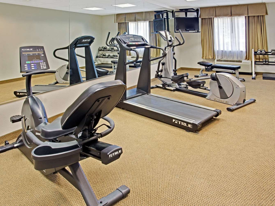 Days Inn & Suites by Wyndham Laurel Near Fort Meade主图
