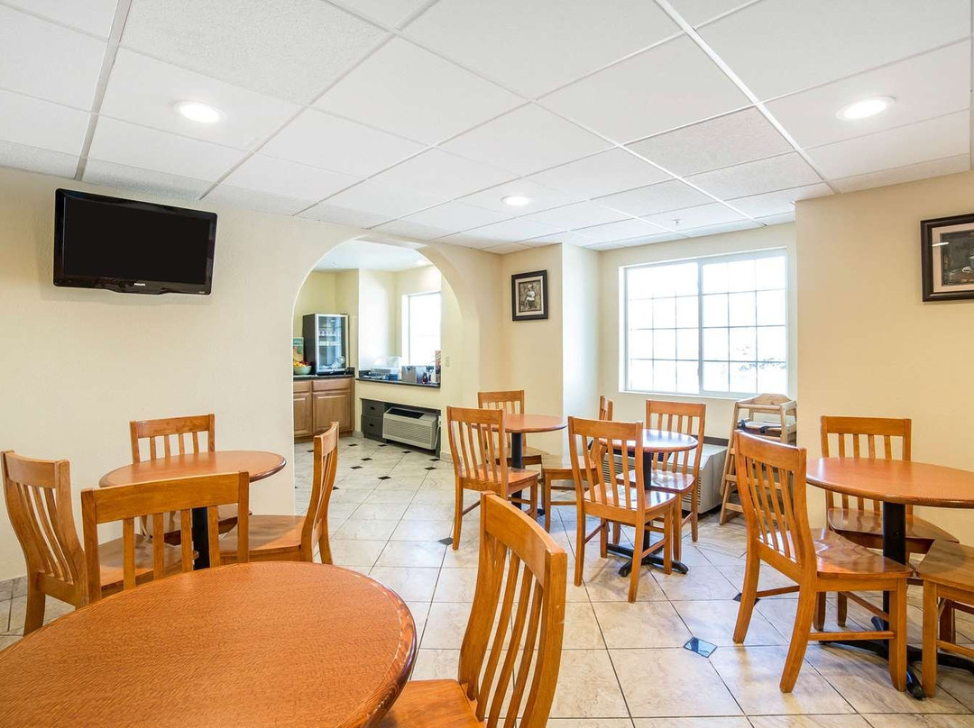 Quality Inn and Suites主图