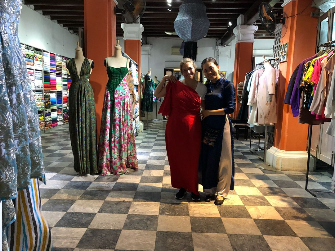 Yaly Couture - Nguyen Thai Hoc branch-会安必去景点