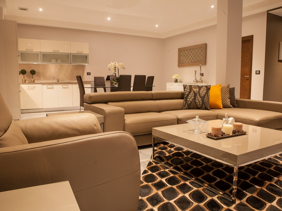 Oak Plaza Suites - Kumasi主图