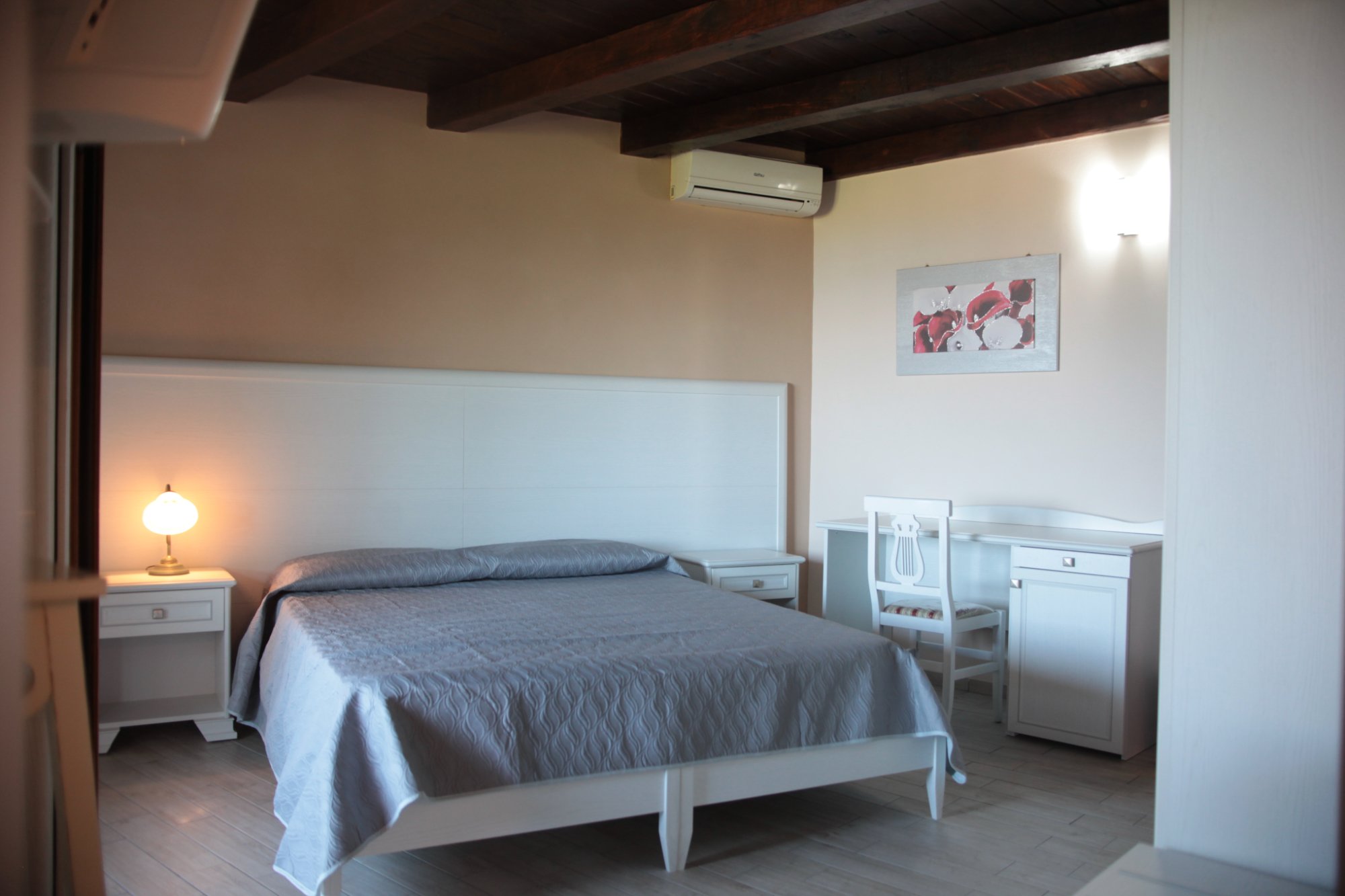 B&B Korello-官方