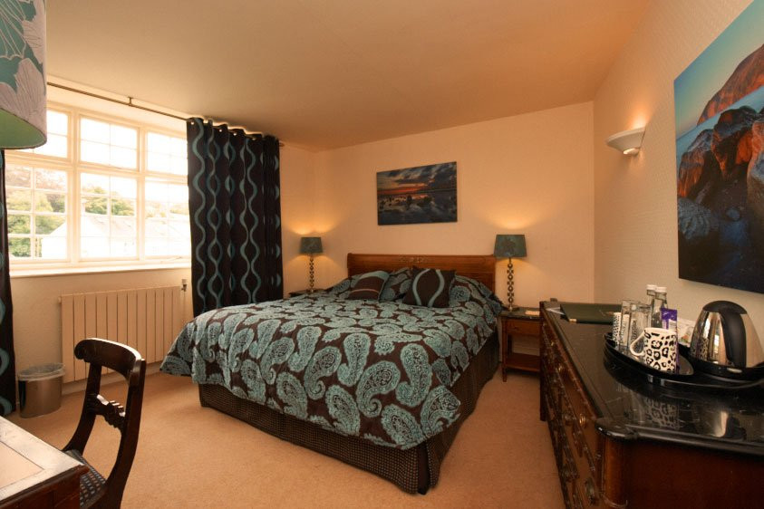 The Crown Hotel主图