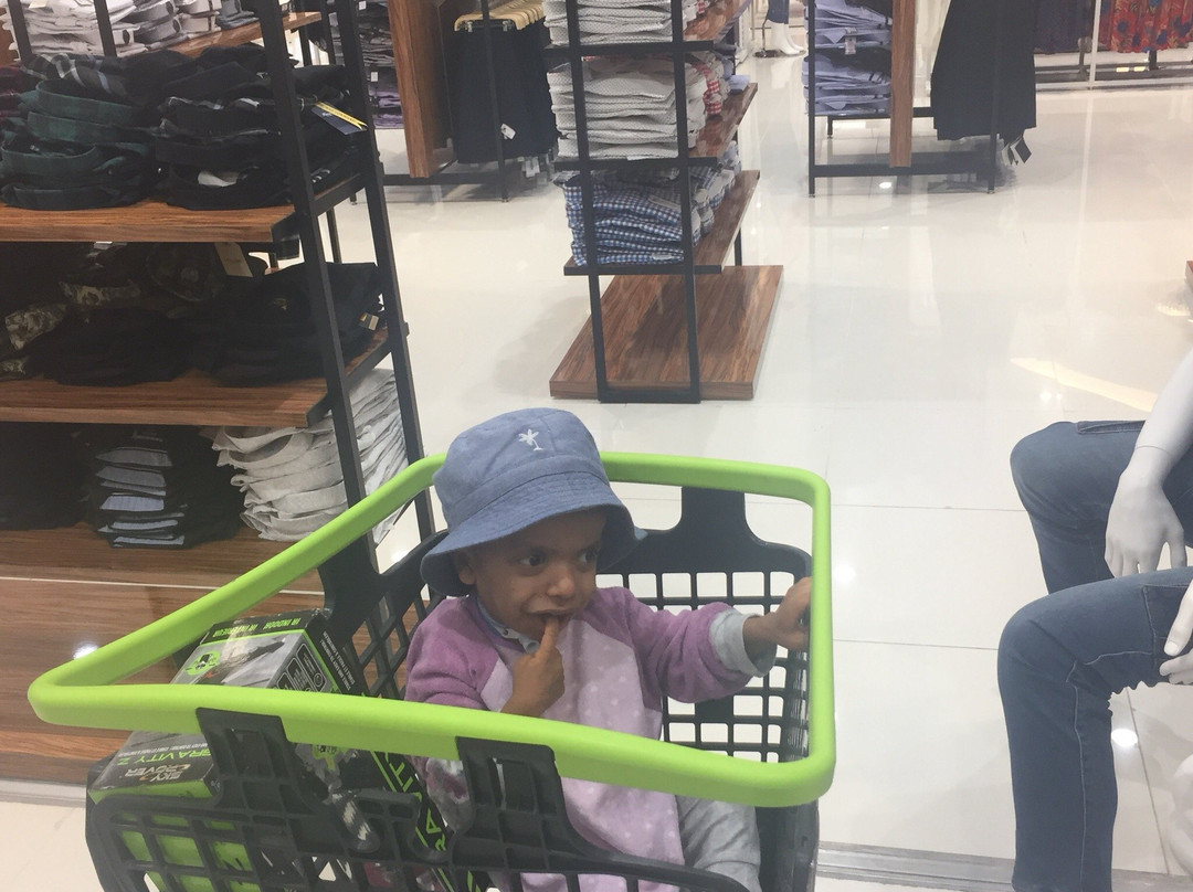 Lulu Shopping Centre-阿治曼必去景点