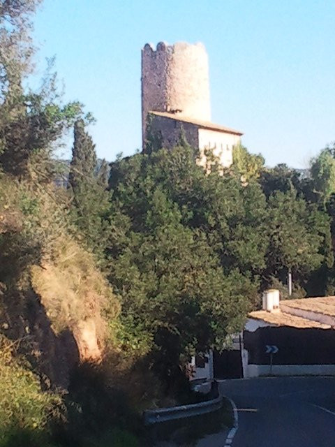 Castell de Ribes-Sant Pere de Ribes必去景点