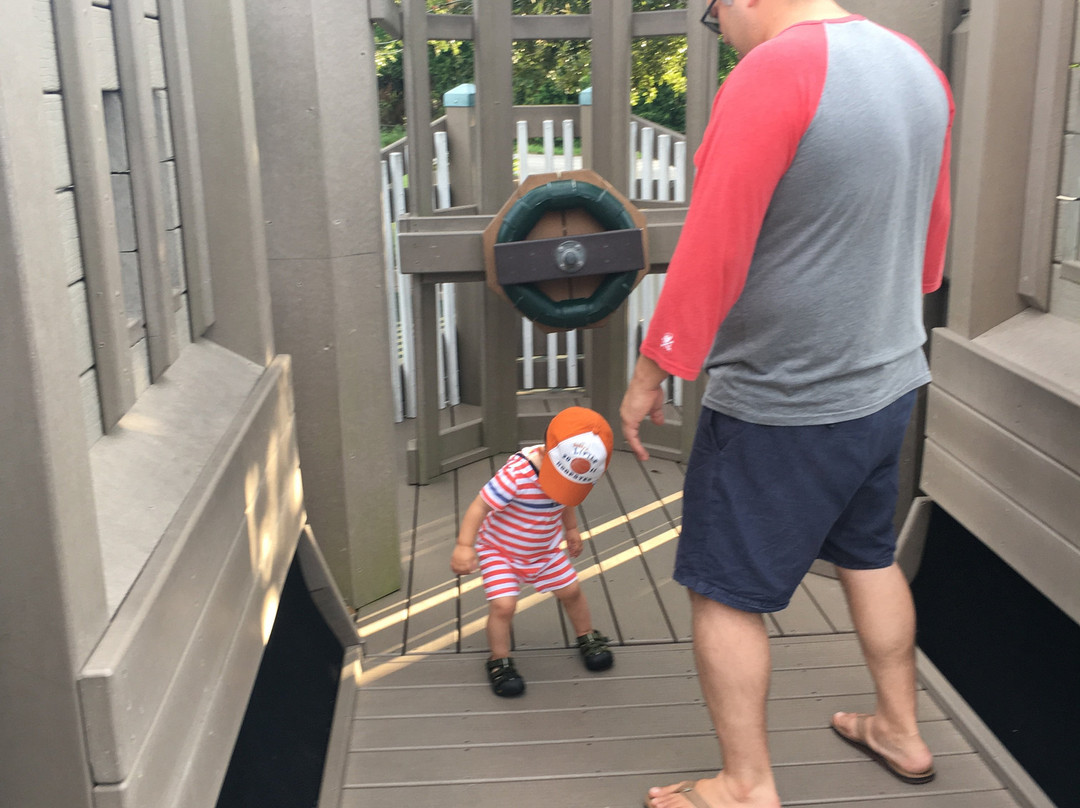 Freedom Playground-迪兰必去景点