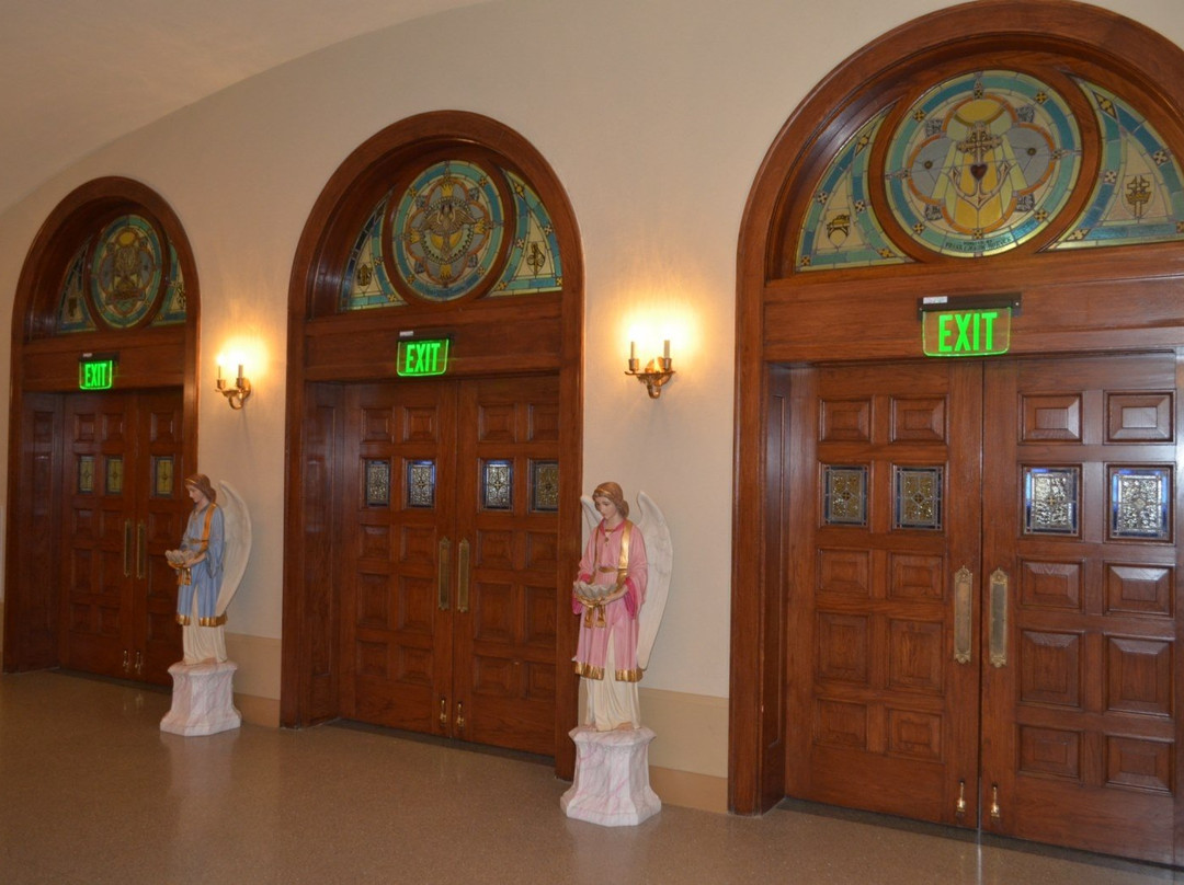 SS Cyril & Methodius Church-Lemont必去景点