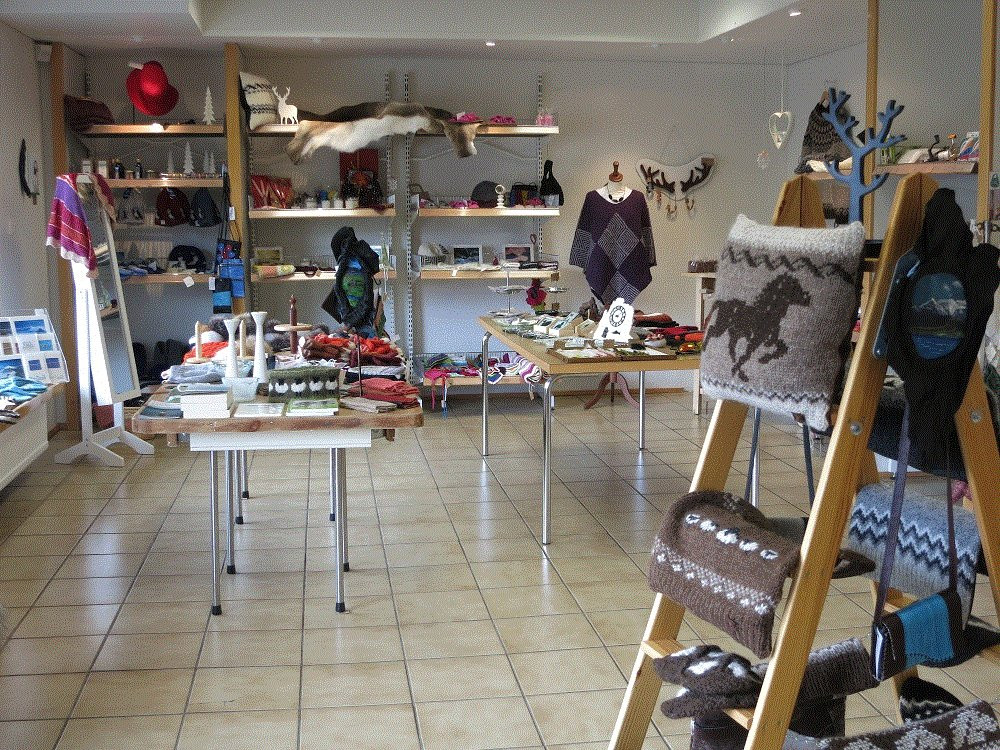 Blonduos旅游景点-Verslunin Hitt Og Þetta