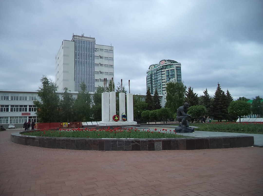 Monument to Soldiers-Internationalists-萨马拉必去景点