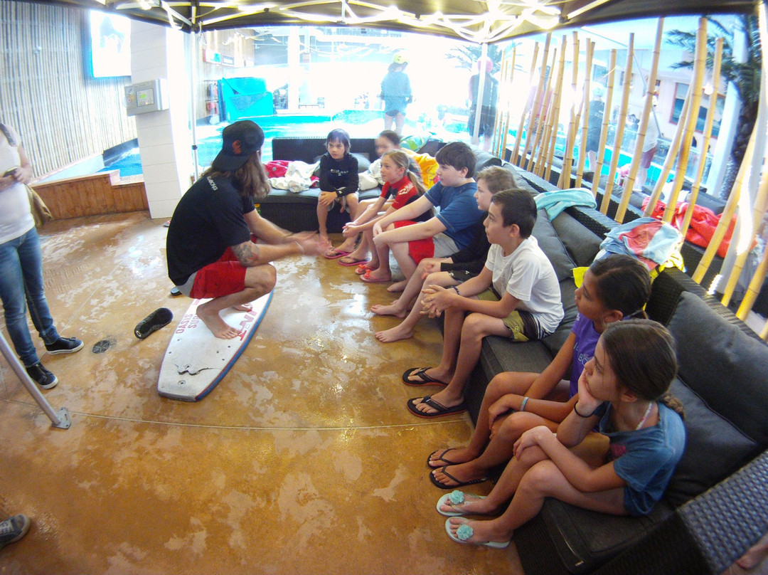 Oasis Surf-Brossard必去景点