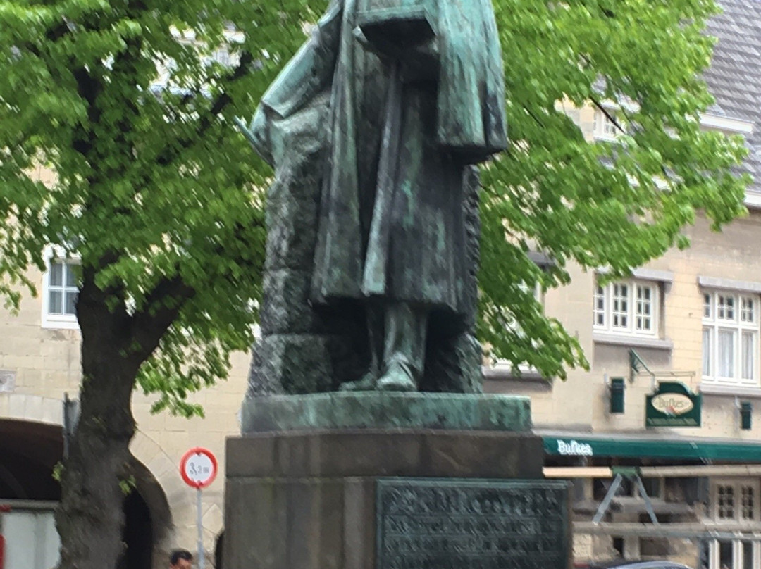 Pierre Cuypers Statue景点图片