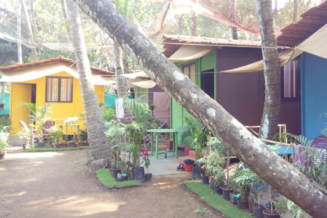 Saturn Cottages