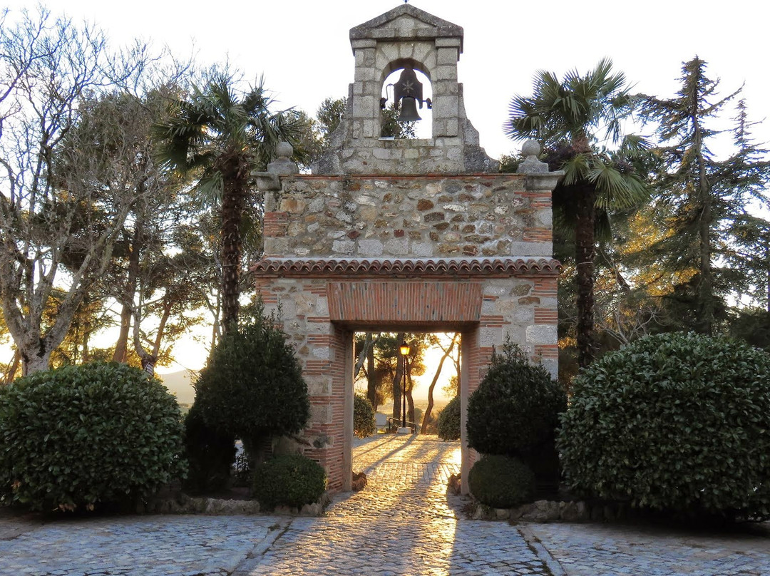 Ermita de Nuestra Señora de los Remedios-Colmenar Viejo必去景点