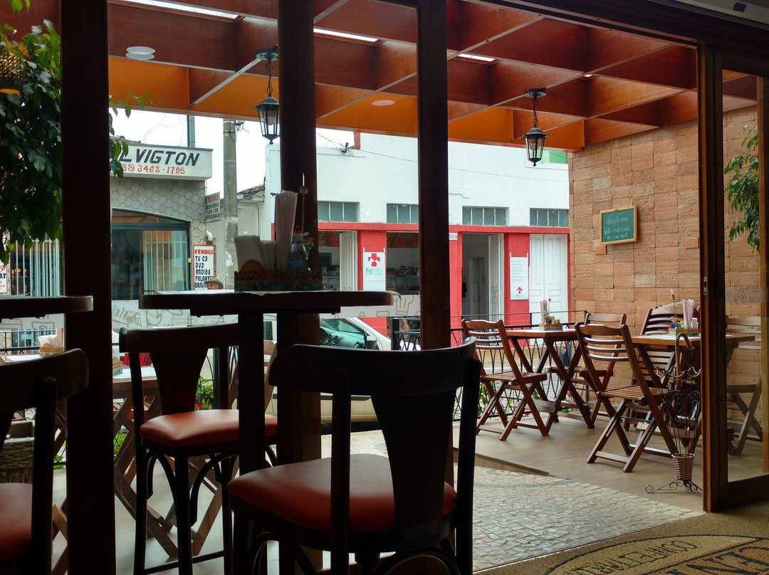 Bueno Brandao餐馆和美食-Padaria-Confeitaria Central