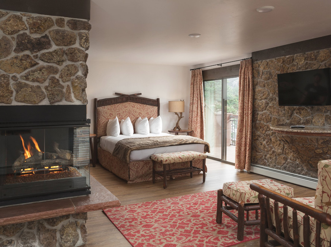 Allenspark酒店住宿-The Landing at Estes Park - Riverside Retreat